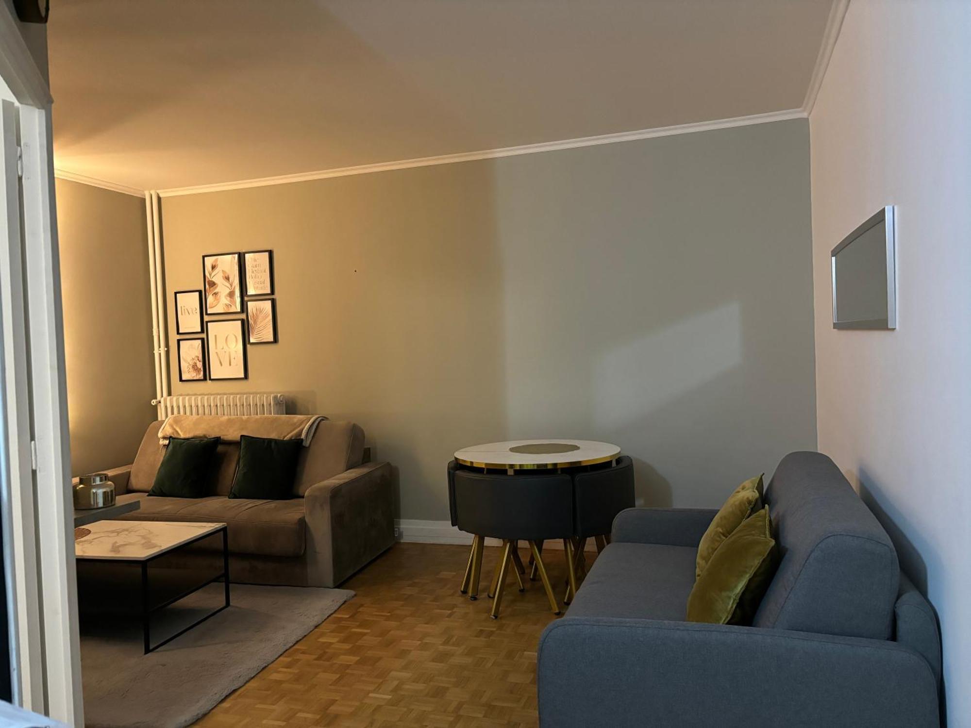 Proche Chateau De Versailles Avec Balcon Vu Sur Une Foret Et Parking Gratuit Pour 5 Personnes Maximum 외부 사진
